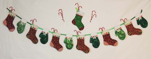 Stockings and Mittens Garland Pattern BS2-343w  - Wholesale Product Supply